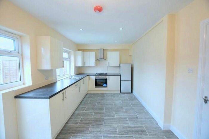 3 Bedroom Terraced House To Rent In Eastern Avenue, Ilford, Newbury Park, IG2