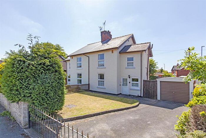 2 Bedroom Semi-Detached House For Sale In Park View, Hasland, Chesterfield, S41