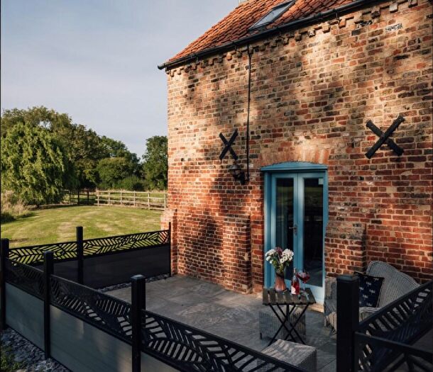 1 Bedroom Barn Conversion To Rent In Third Lane, Ashby-cum-Fenby, Grimsby, DN37