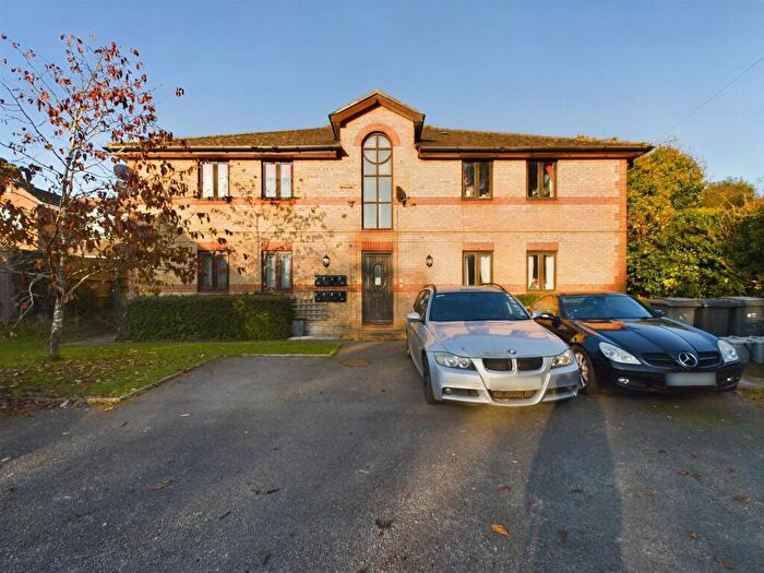1 Bedroom Apartment For Sale In Whittlebury Road, Silverstone, NN12