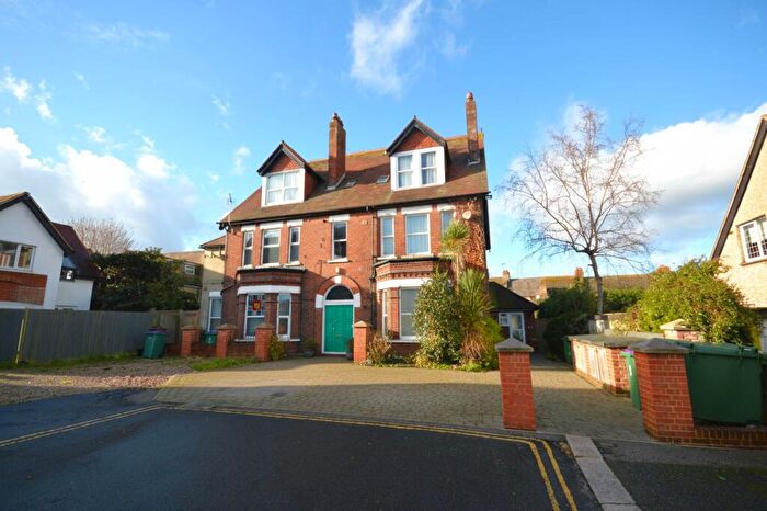 2 Bedroom Flat For Sale In Limes Road, Folkestone, CT19