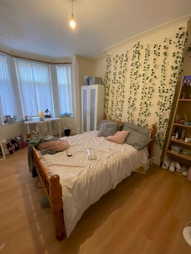 5 Bedroom Detached House To Rent In Johnson Road, Nottingham, NG7