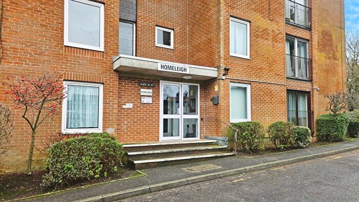 1 Bedroom Flat To Rent In London Road, Patcham, Brighton, BN1