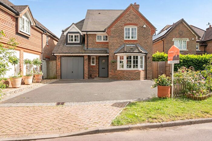 5 Bedroom Detached House For Sale In West Meads, Horley, RH6