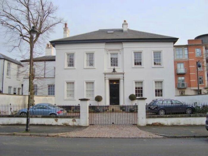 1 Bedroom Flat To Rent In St James Place, Edgbaston, B15