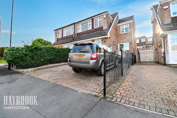 4 Bedroom Semi-Detached House For Sale In Aire Close, Chapeltown, S35
