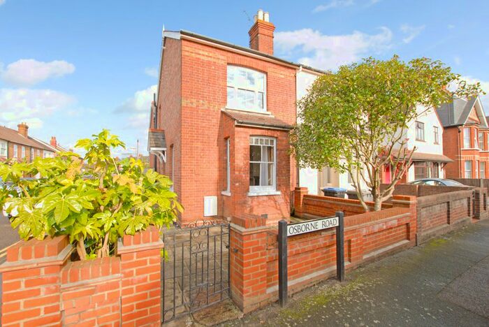 4 Bedroom End Of Terrace House To Rent In Osborne Road, Egham TW20