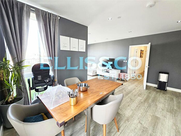 3 Bedroom Penthouse To Rent In Gayton Road, Harrow, HA1