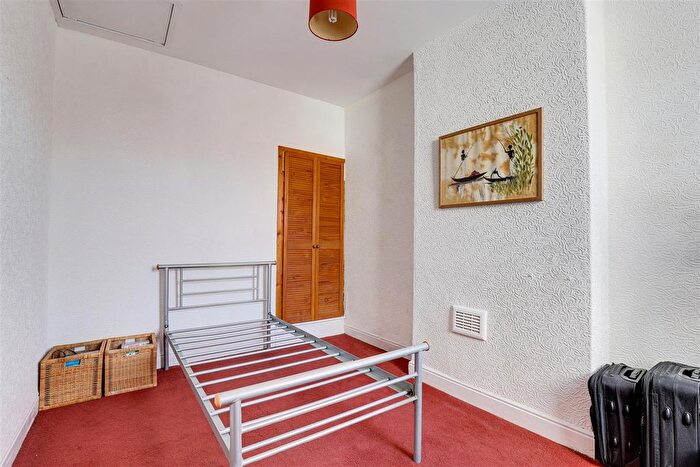 2 Bedroom End Of Terrace House For Sale In Wentworth Road, Sherwood, Nottinghamshire, NG5