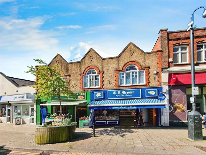 2 Bedroom Apartment To Rent In High Street, Rushden, NN10