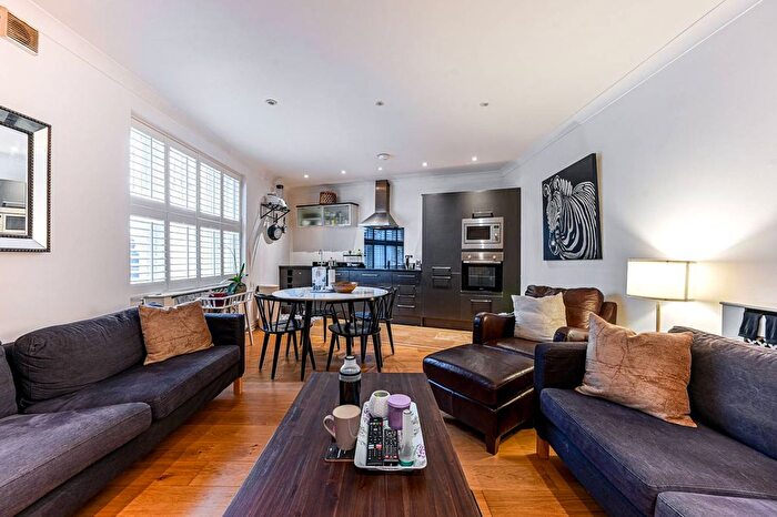 2 Bedroom Flat For Sale In Eardley Crescent, Earls Court, London, SW5