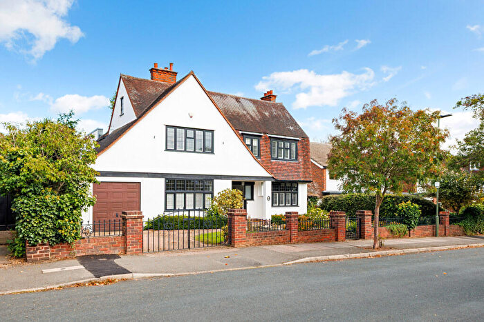 6 Bedroom Detached House For Sale In Kelsey Way, Beckenham, Kent, BR3
