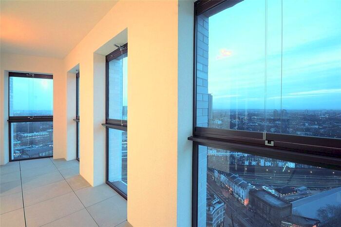 2 Bedroom Flat To Rent In Blackfriars Road, Southwark, London, SE1