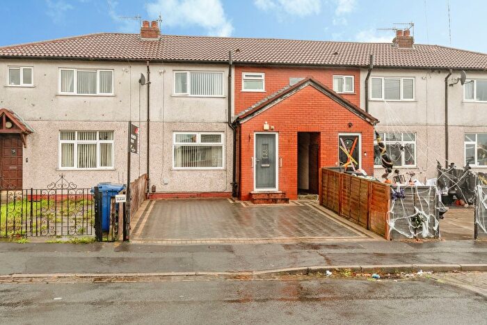 3 Bedroom Terraced House For Sale In Hodder Street, Burnley, Lancashire, BB10