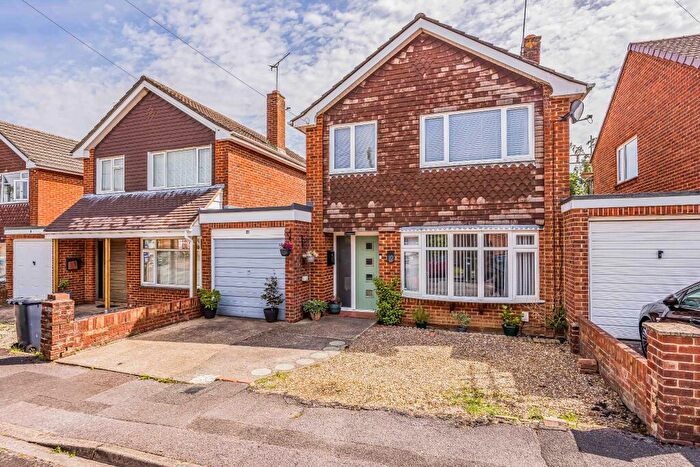 3 Bedroom Detached House For Sale In Botley, Southampton, SO30