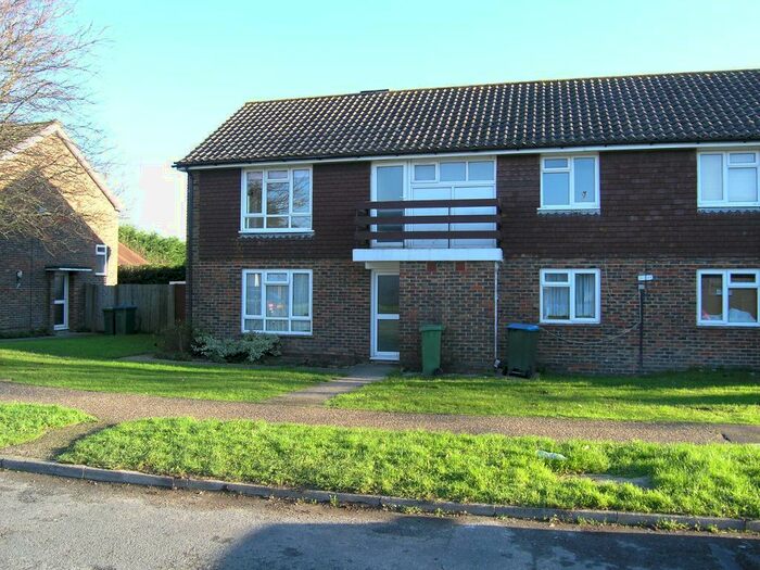 2 Bedroom Flat To Rent In St Cuthmans Road, Steyning, West Sussex, BN44