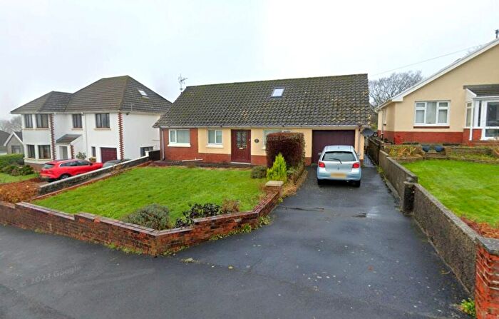 4 Bedroom Detached House For Sale In Meinciau Road, Mynyddygarreg, Kidwelly, SA17
