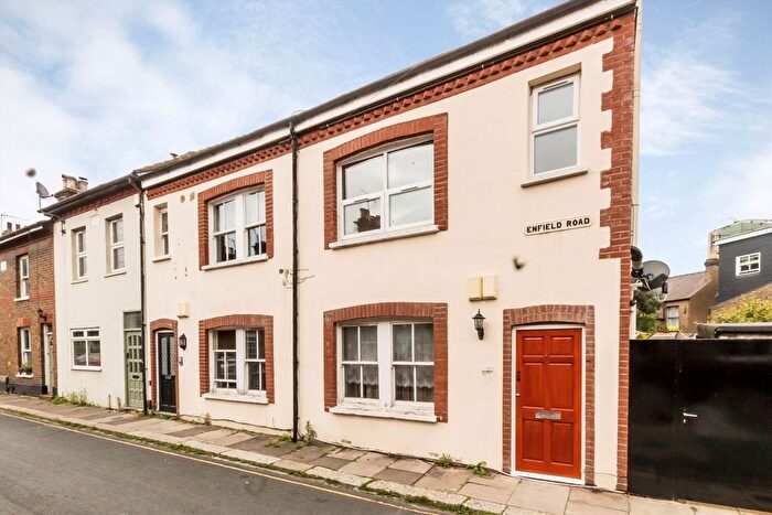 1 Bedroom Flat To Rent In Enfield Road, Brentford, TW8