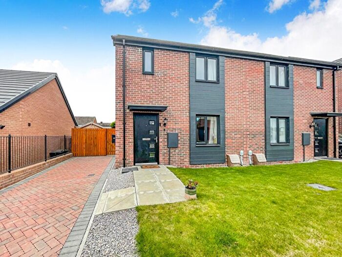 3 Bedroom Semi-Detached House For Sale In Howley Avenue, Morley, Leeds, West Yorkshire, LS27