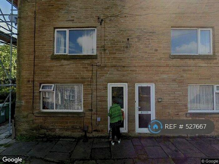 2 Bedroom Flat To Rent In Calverley, Pudsey, LS28