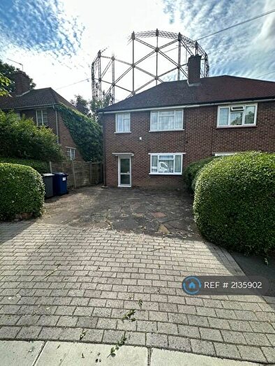 3 Bedroom Semi-Detached House To Rent In Westbrook Crescent, London, EN4