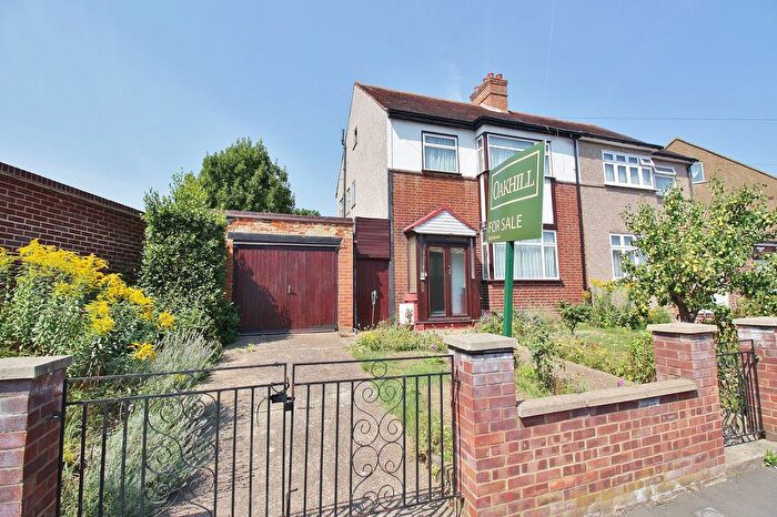 3 Bedroom Semi-detached House For Sale In Parkwood Road, Isleworth, TW7