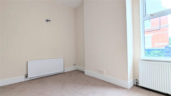 3 Bedroom Flat To Rent In Tottenham Lane, Crouch End, London, N8