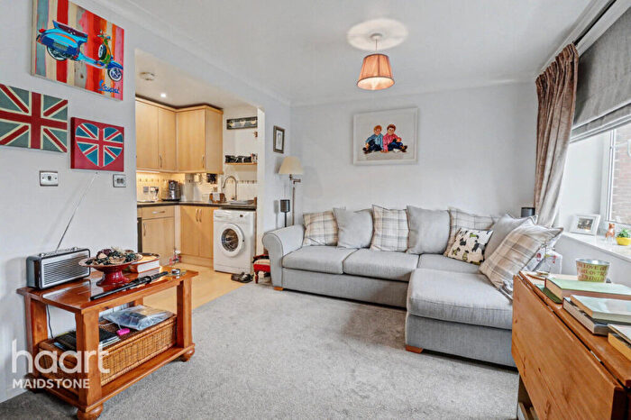 2 Bedroom Apartment For Sale In College Heights, College Road, Maidstone, ME15
