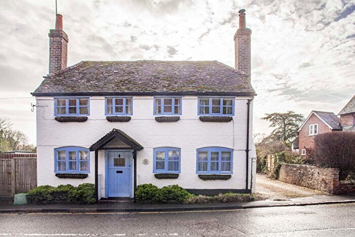 2 Bedroom Detached House For Sale In Blue Dawes, Pangbourne On Thames, RG8