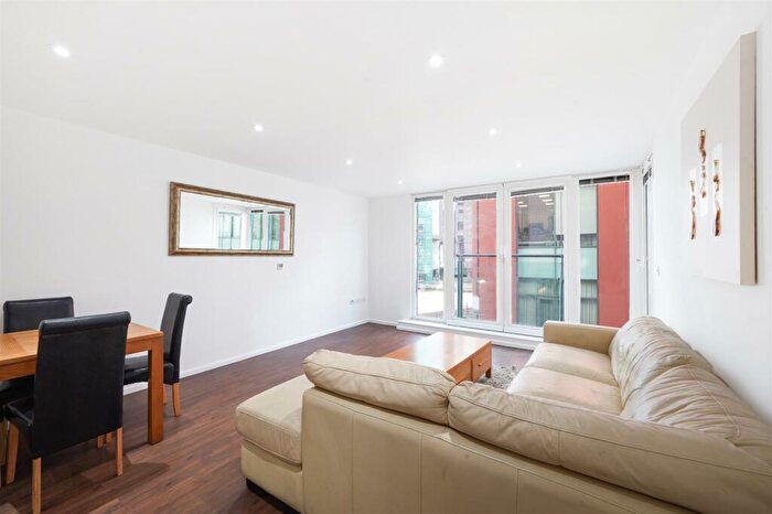 1 Bedroom Apartment To Rent In The Oxygen, Royal Victoria Dock, E16