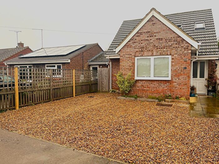 2 Bedroom Property For Sale In The Green, Cheddington, LU7