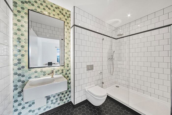 2 Bedroom Apartment To Rent In Grantham House, London City Island, E14