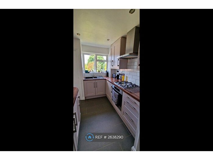 2 Bedroom Flat To Rent In Albion Road, Sutton, SM2