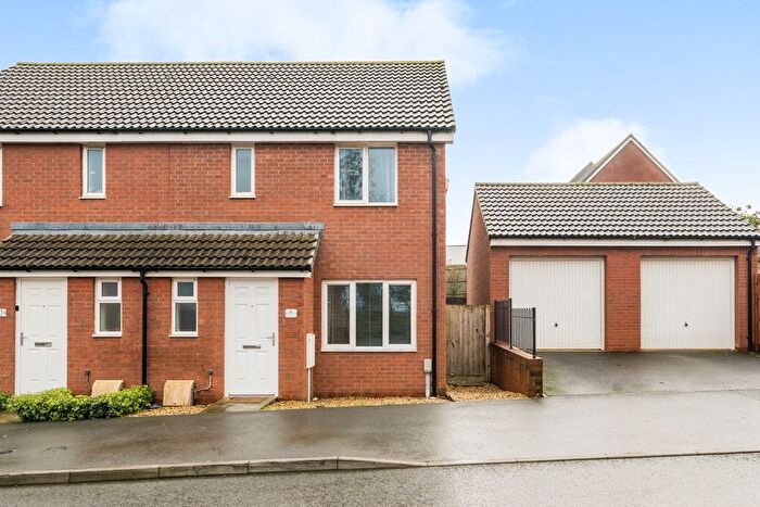 3 Bedroom Semi-Detached House For Sale In Pincombe Road, Bideford, Devon, EX39