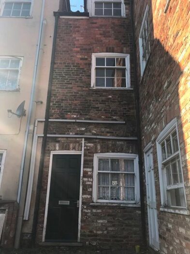 1 Bedroom Flat To Rent In Pump Square, Boston, PE21