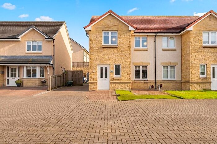 3 Bedroom Semi-Detached House For Sale In Hare Moss View, Whitburn, EH47