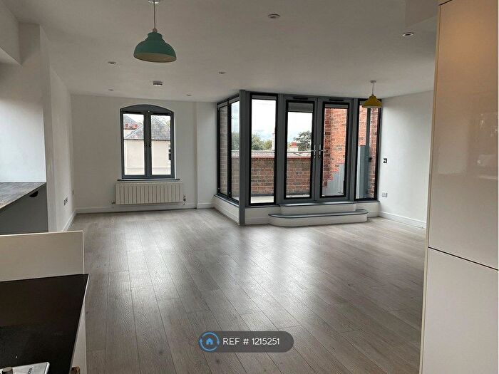 2 Bedroom Flat To Rent In Nelson Dale, Warwick, CV34