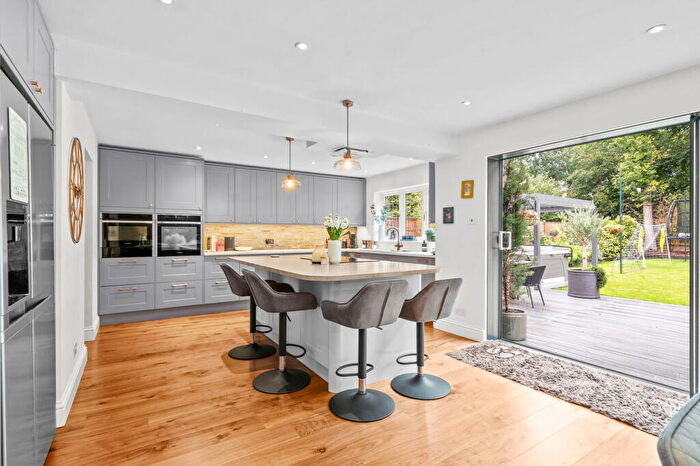 5 Bedroom Detached House For Sale In Lincolns Mead, Lingfield, RH7