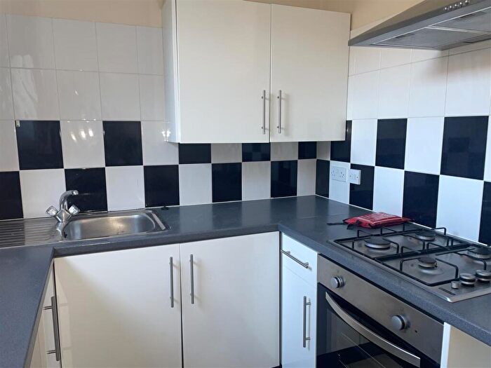 2 Bedroom Apartment To Rent In Ashburton Road, Southsea, Hampshire, PO5