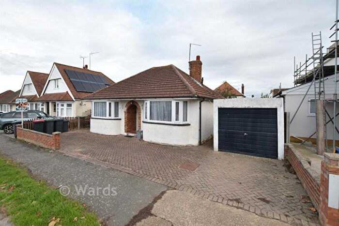2 Bedroom Detached Bungalow For Sale In Fernlea Avenue, Herne Bay, Kent, CT6