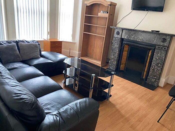 6 Bedroom Terraced House To Rent In Albion Road, Fallowfield, M14