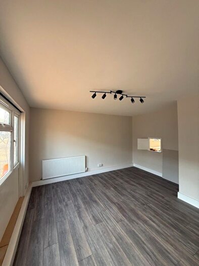 1 Bedroom Flat To Rent In Leonard Avenue, Swanscombe, Kent, DA10