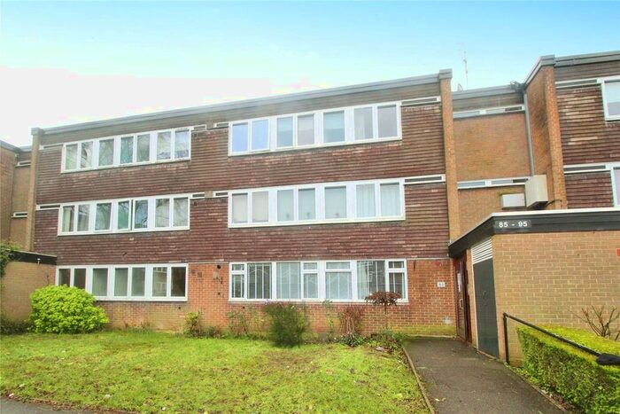 2 Bedroom Flat To Rent In Brantley Avenue, Wolverhampton, West Midlands, WV3