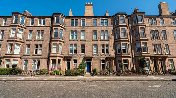 1 Bedroom Flat For Sale In Comely Bank Place, Edinburgh, EH4