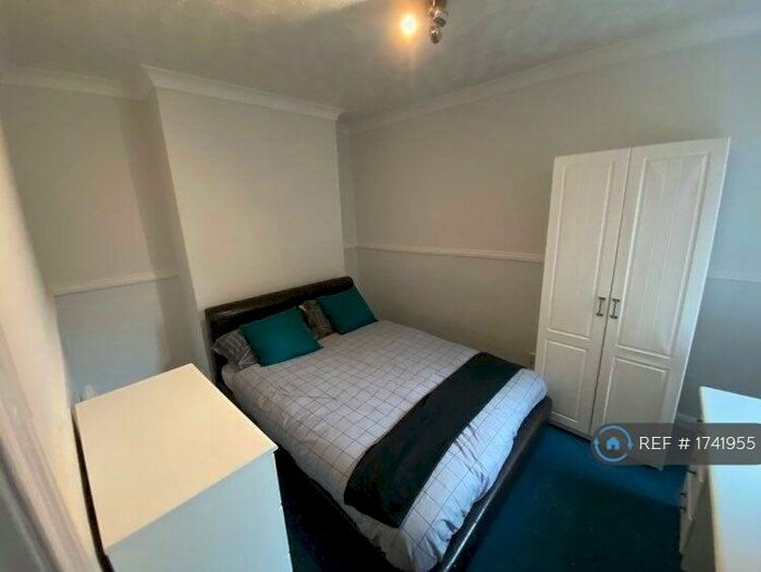 5 Bedroom Detached House To Rent In Cardigan Road, Bournemouth, BH9