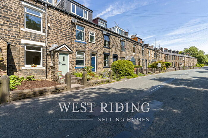 3 Bedroom Terraced House For Sale In Huddersfield Road, Diggle, Saddleworth, OL3