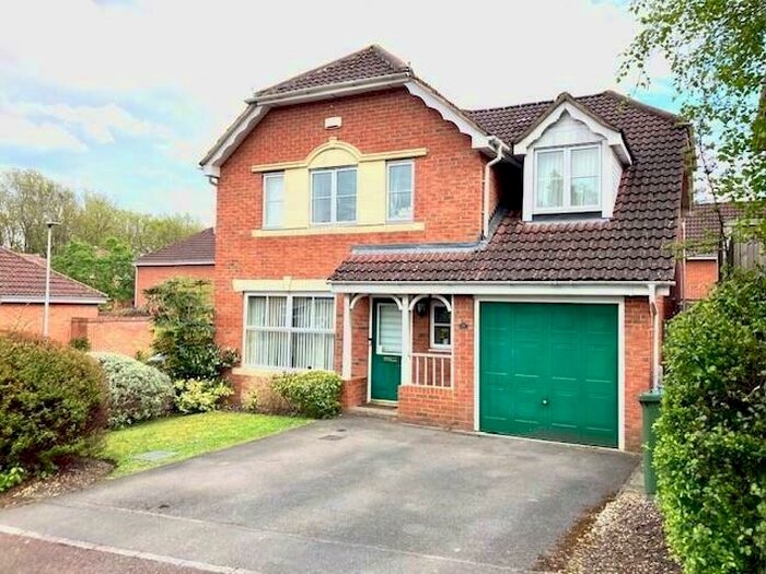 5 Bedroom Detached House To Rent In Neuman Crescent, Bracknell, RG12