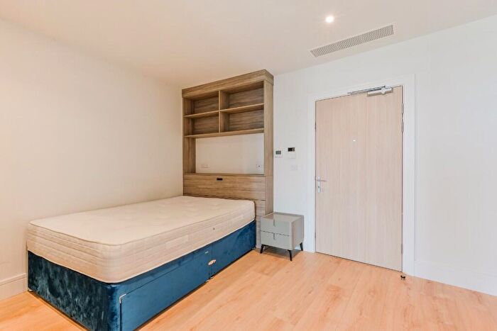 Studio To Rent In Station Road, Addlestone, Surrey, KT15