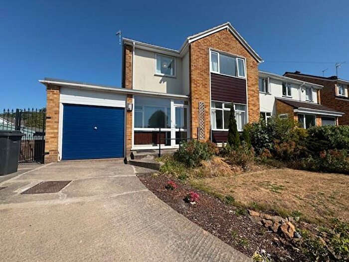 3 Bedroom House To Rent In Falcondale Walk, Bristol, BS9