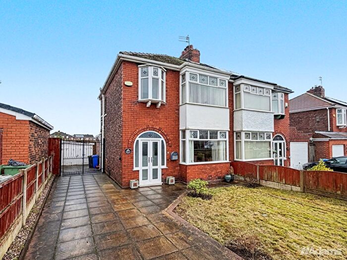 3 Bedroom Semi Detached House For Sale In Kingsway, Widnes, WA8